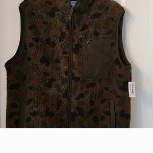 Old Navy Green and Brown Camouflage Fleece Vest